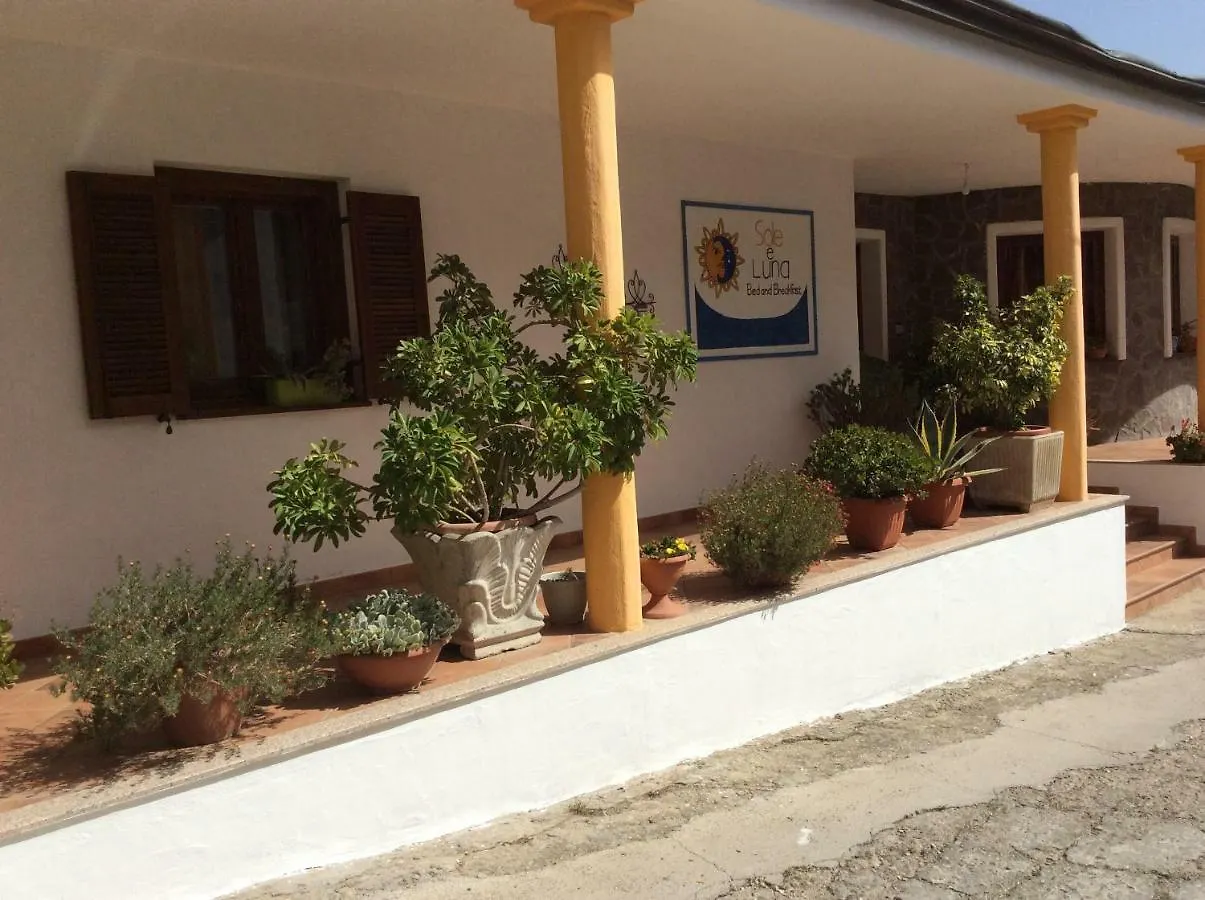 Bed & Breakfast Sole E Luna Oliena